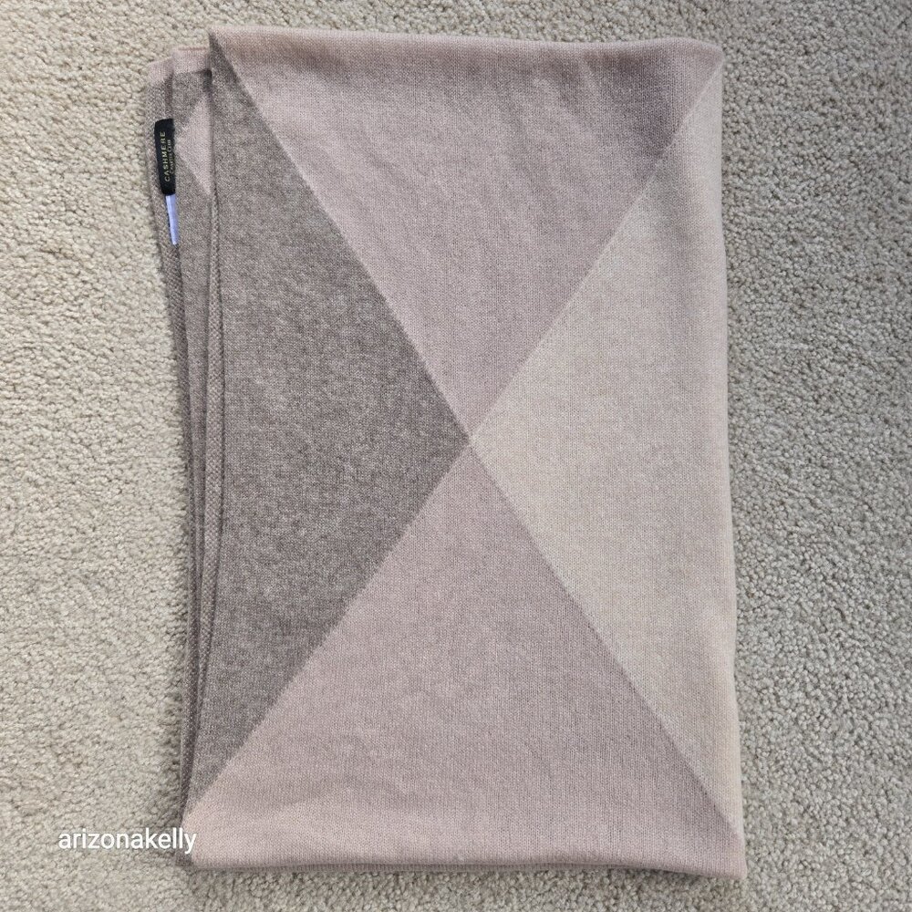 NWOT Cashmere Scarf Diamond Argyle Wrap Charter Club - Picture 10 of 12